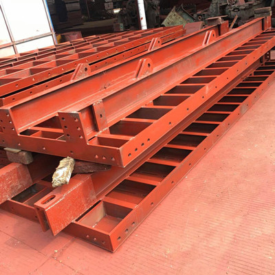 护栏模板生��厂家讲解钢模板施工中帔R��到的问题以及解决办法